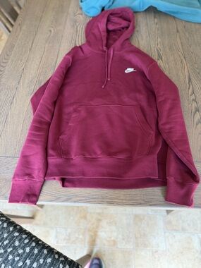 Nike Men's Maroon Pullover Hoodie